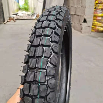 Pneus de moto 2.75-17 Enveloppe de pneu sans tube avec technologie avancée