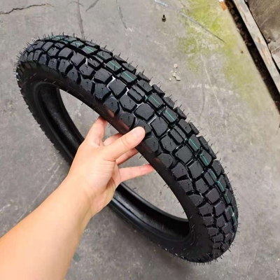 Pneus de moto 2.75-17 Enveloppe de pneu sans tube avec technologie avancée