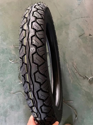 Pneus pour motocyclettes Emark 300-17 Enveloppe de pneu durable et teneur en caoutchouc de 35% à 55%