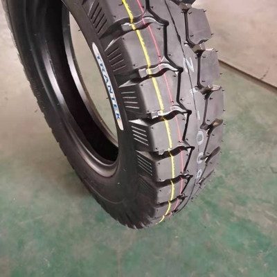 Pneus de motocyclettes 450 12 pour le chargement du port de Qingdao avec 35% à 55% de caoutchouc