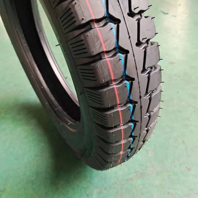Pneus de motocyclettes 450 12 pour le chargement du port de Qingdao avec 35% à 55% de caoutchouc