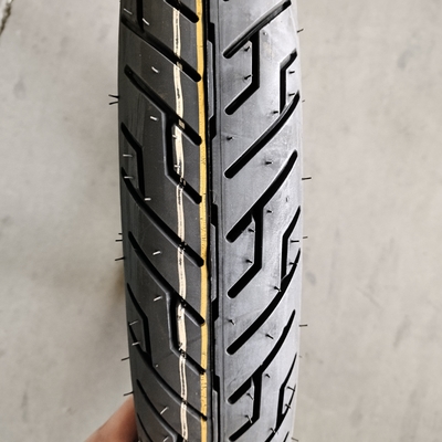 Pneus de moto 90/90/18 Vente sans tube par Real avec 6PR/8PR taux de pliage et 3,8 kg de poids