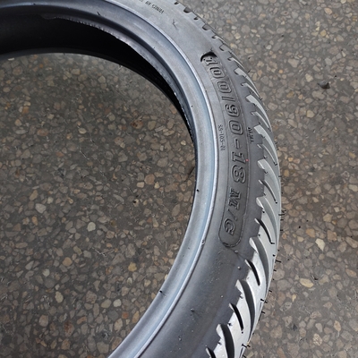 4.2kg Poids pneu de moto en caoutchouc doux 100/90/18 120/80/17 100/90-17 120/70/17 909017