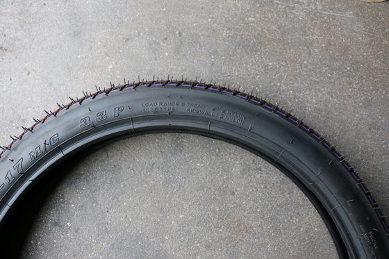 Fourniture du port de chargement de Qingdao 60/100-17 70/100-17 Pneus de moto avec pneus cassine