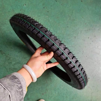 10.5 Résistance à la traction 2.50 17 Pneus de moto 20000 KM Durée de vie et conception durable