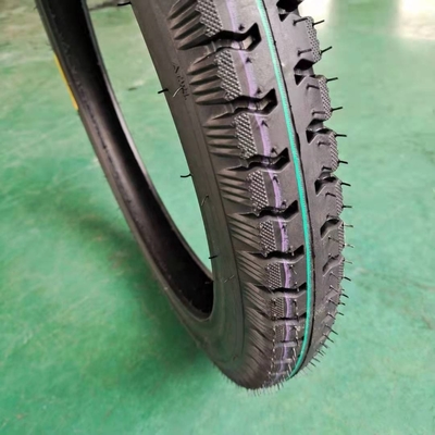 10.5 Résistance à la traction 2.50 17 Pneus de moto 20000 KM Durée de vie et conception durable