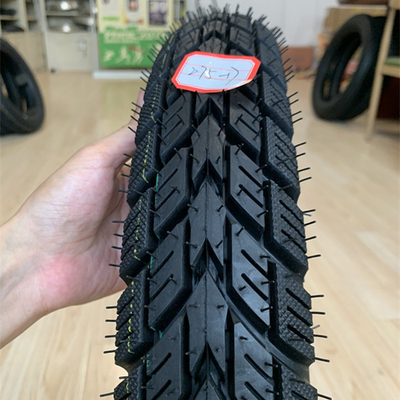 20000 KM Work Life Pneus de motocyclette 2.75-17 47 L avec conception de modèle profond de Maggion