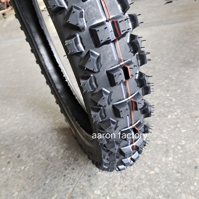 Résistance à la traction 10,5 Marché africain 110 90 17 pneu de moto quatre pneus moto