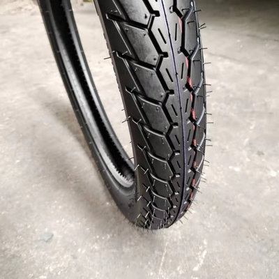 35% à 55% de teneur en caoutchouc des pneus de moto 70/100-17 à votre avantage