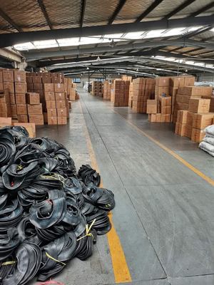 16/17/18 pouces Taille du pneu Tube intérieur de moto avec durable 6/8 PR PLY