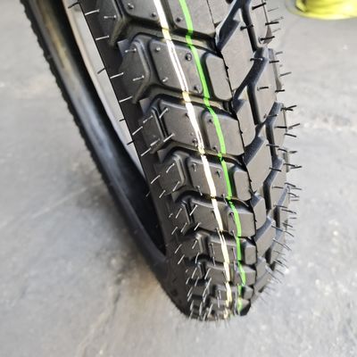 Super caoutchouc 2.75-18 Délai de livraison dans les 25 jours avec le marché africain