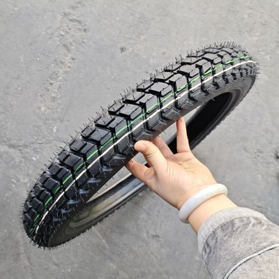 Super caoutchouc 2.75-18 Délai de livraison dans les 25 jours avec le marché africain