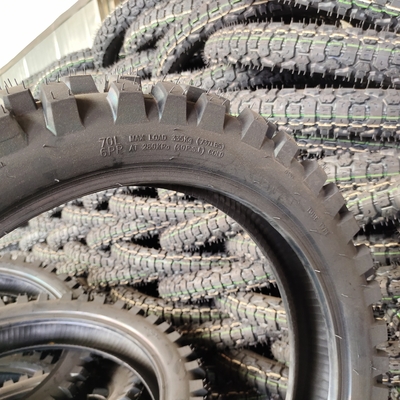 120/80-18 Pneus de moto avec 35% à 45% de caoutchouc et TL 6,5 kg
