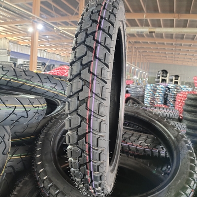 Top Rated 275x18 300x18 90/90-18 Pneus de moto Vitesse de 150 km/h Taux de pliage 6PR/8PR