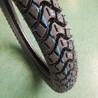 Résistance à la traction élevée 3.00-18 Pneus et tubes de moto de course