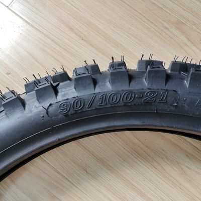 Tube et vitesse de 150 km/h sur route Pneus de moto 90 100 21 pour le marché japonais