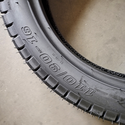 110/90-16 Pneus de moto TT TL avec 6PR/8PR Ply Rate et 150km/h