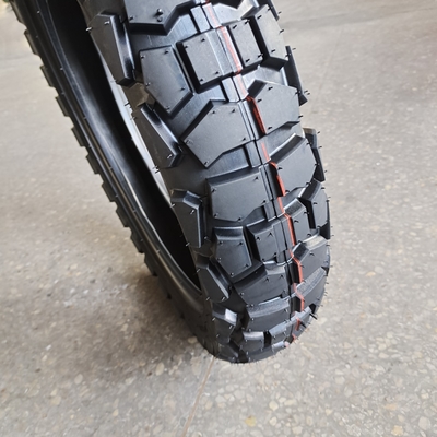 Pneus de motocyclette 120/90-18 fabriqués au port de Qingdao Pneus pour la stabilité en ligne droite