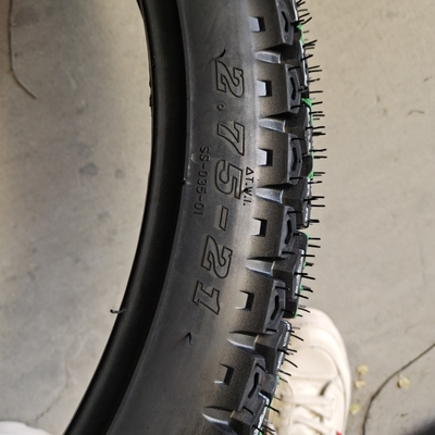 280kPa de caoutchouc pour les pneus tout-terrain de motos 275-21 275 21 pour le marché africain