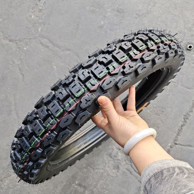 410-18 410X18 Pneus tout-terrain de moto avec teneur en caoutchouc et vitesse de 150 km/h