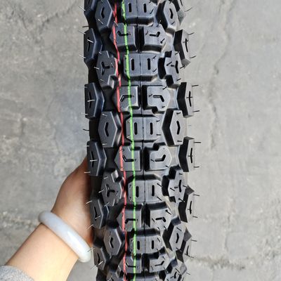 410-18 410X18 Pneus tout-terrain de moto avec teneur en caoutchouc et vitesse de 150 km/h