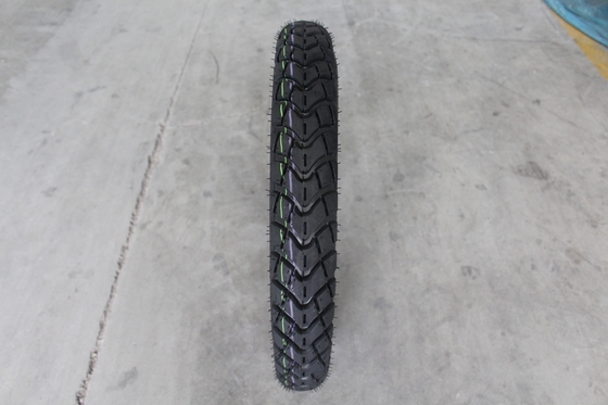 Burkina Faso Tube de moto 2.75-17 275-17 avec une capacité de charge de 178 kg et une teneur en caoutchouc