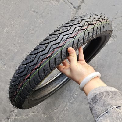 Super 6PR/8PR pneu en caoutchouc pour moto 90/90-18 90.90.18 avec une teneur en caoutchouc de 35% à 45%