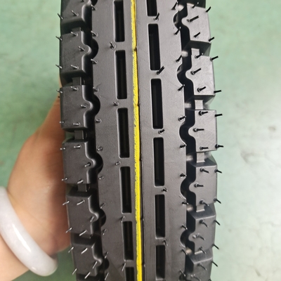 Modèle 4.00-8 400-8 MRF Pneus de moto pour les acheteurs sud-américains et du Moyen-Orient
