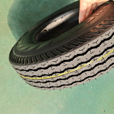 Le pneu CEAT MRF 4008 Bajaj Tire Tuk Tuk 4.00-8 Le choix parfait pour les charges lourdes