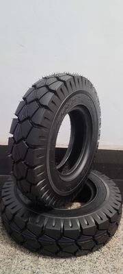 CEAT 400-8 Pneus indiens pour Bajaj Tuk Tuk 280kpa Pression de l'air 13000PCS Charge QTY/40'HQ