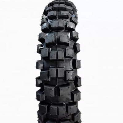 Chargement du port de Qingdao Pneus populaires pour motocyclettes 110/100-18 120/90-18 120/100-18 3.00-17