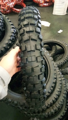 Délai de livraison 25-30 jours 4.10-18 Roues de pneus de moto avec 30% à 45% de caoutchouc