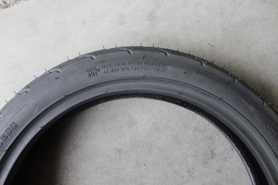 Taille du pneu 14 pouces pneu sans tube pour scooter 80/90-14 90/90-14 100/80-14 Port de chargement Port de Qingdao