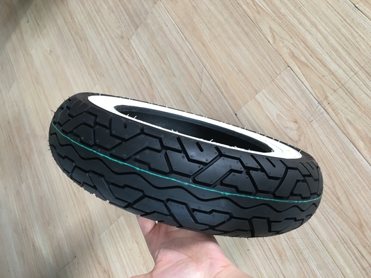 Chargement du port de Qingdao 350-10 Pneus de scooter électrique pour motocyclettes Pneus sans tube 10 pouces