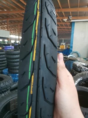 Prix abordable 70/80-17 70 80 17 Pneus sans tube pour moto avec certification ISO9001