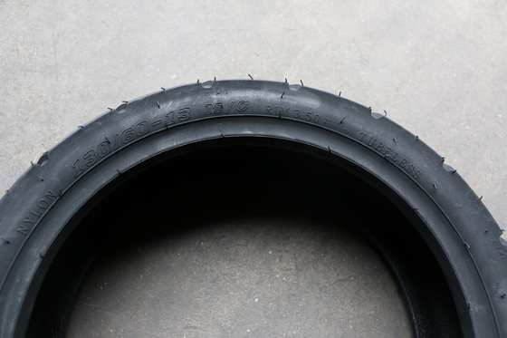 130/60-13 Pneus sans tuyau pour motocyclettes pour le marché sud-américain