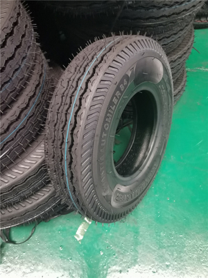 Conception du pneu de tube Radial pneu de moto MRF modèle 4.00-8 pour trois roues