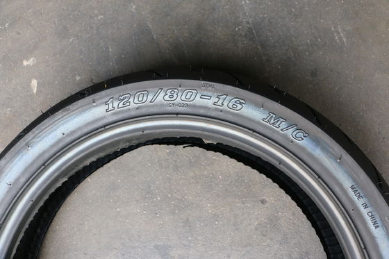 Pression d'air de 280 kPa Golden Boy pneu de moto et tube intérieur 120/80-16 pour le port de Qingdao