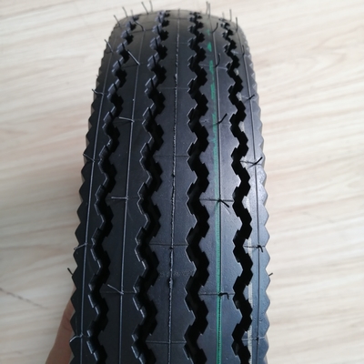 20000 KM de durée de vie et 5000 pièces par jour Capacité de production de pneus pour motocyclettes 4,00-8