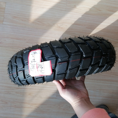130/90-10 Taille des pneus Des pneus de moto à prix abordable et durables au port de Qingdao