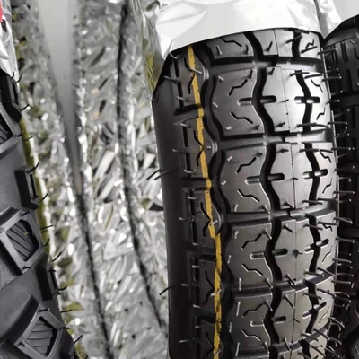 35% à 55% de caoutchouc 300-18 pneus de motos Délai de livraison dans les 25 jours