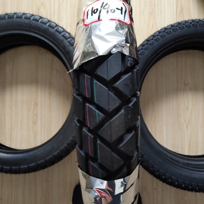Direct 110/90-17 Pneus de moto avec 35% à 55% de caoutchouc et 10,5 résistance à la traction