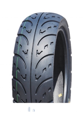Matériau de nylon en caoutchouc naturel en acier 130/60-13 Tl Pneus sans tube pour scooters à moto