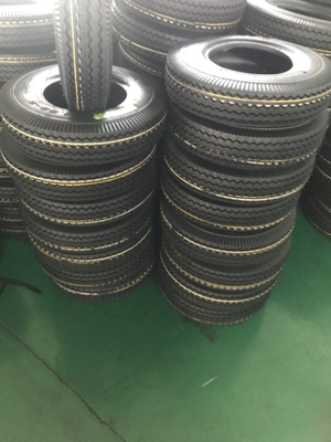 4.00-8 Taille du pneu Tuk Tuk MRF Roue à trois roues pour le remplacement/réparation