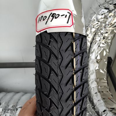 100/90-17 Pneus et tubes de moto conçus pour répondre aux besoins du marché africain