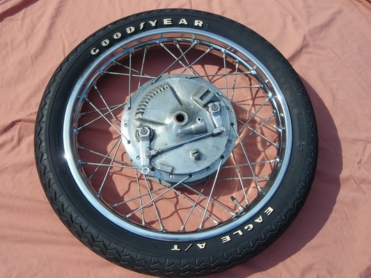 35% 40% 45% Contenu en caoutchouc Vogue Pneus de moto pour vos besoins