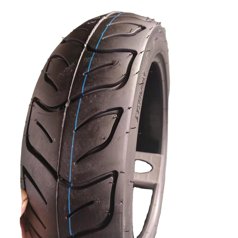 Matériau de base 130/70-13 Pneus de moto pour la fiabilité