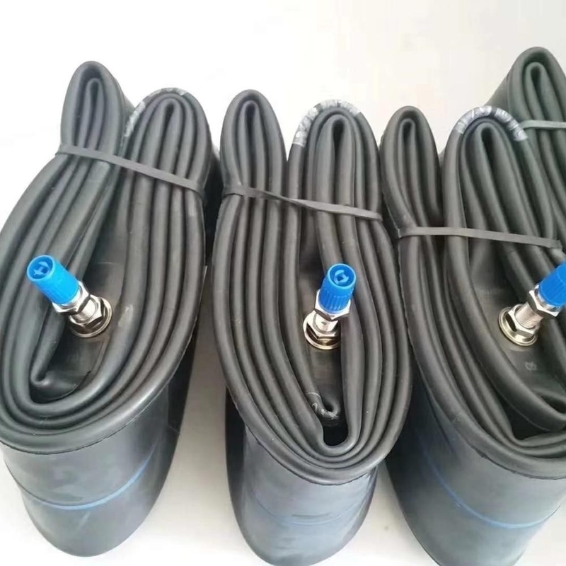Tubes intérieures en caoutchouc naturel pour motocycle 3.00-14 300x14 300*14 avec résistance 8.5-9MPA