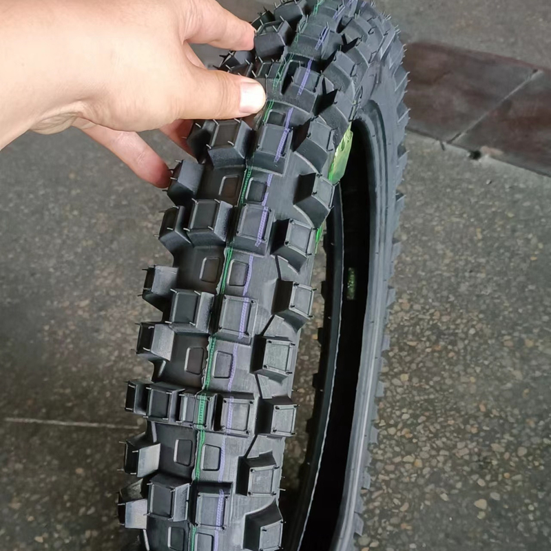 3.00-14 Pneus de moto 6 PR Ply Rating pour une longue durée de vie