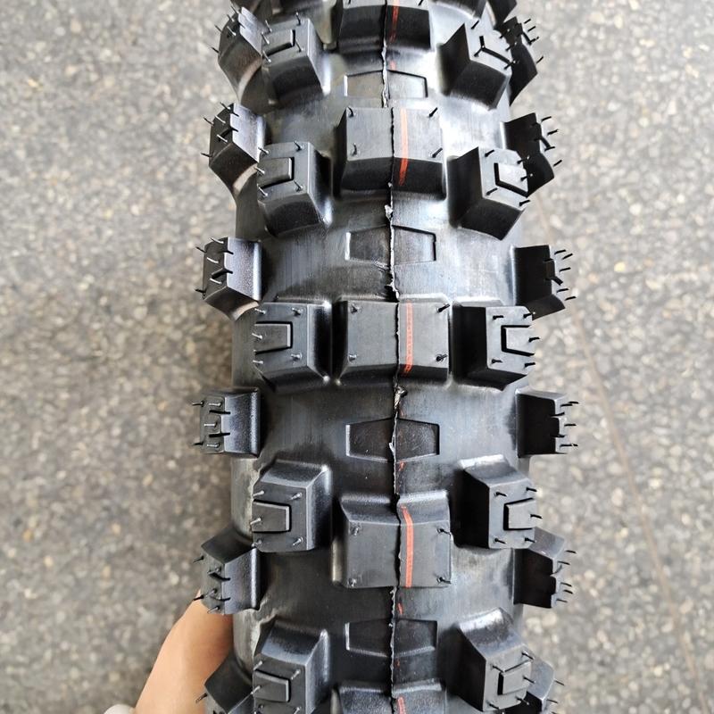 Résistance à la traction 10,5 Pneus à gomme super super doux pour les applications lourdes